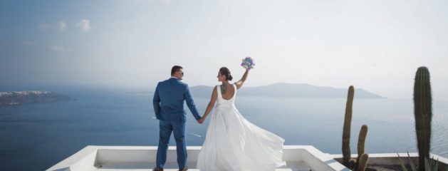 Romantic Ideas for Santorini Weddings: How to Make Your Wedding Day Unforgettable